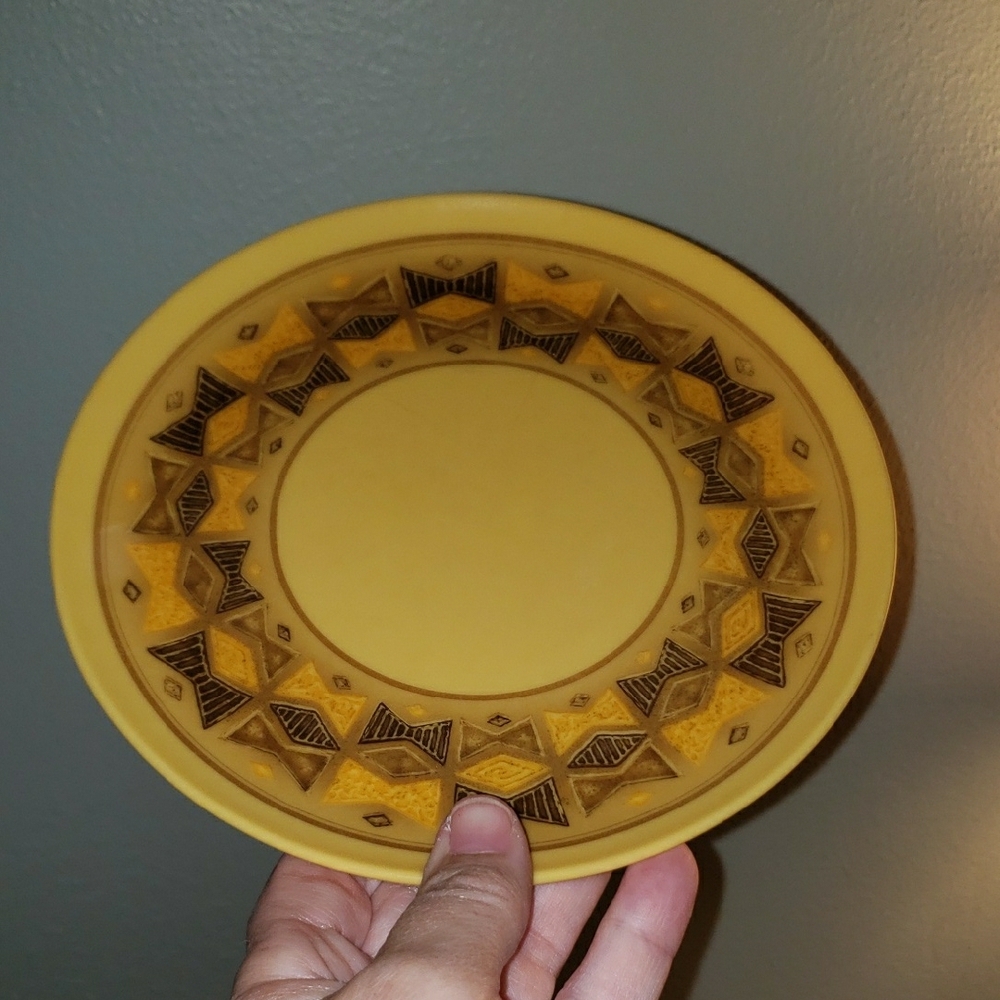 Set of 7 MCM Vintage Yellow Geometric Pattern Plate